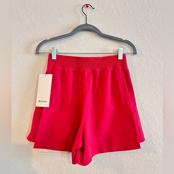 NWT Lululemon Stretch Woven Relaxed-Fit HR Short 4" / Cherry Mist - Picture 4 of 8
